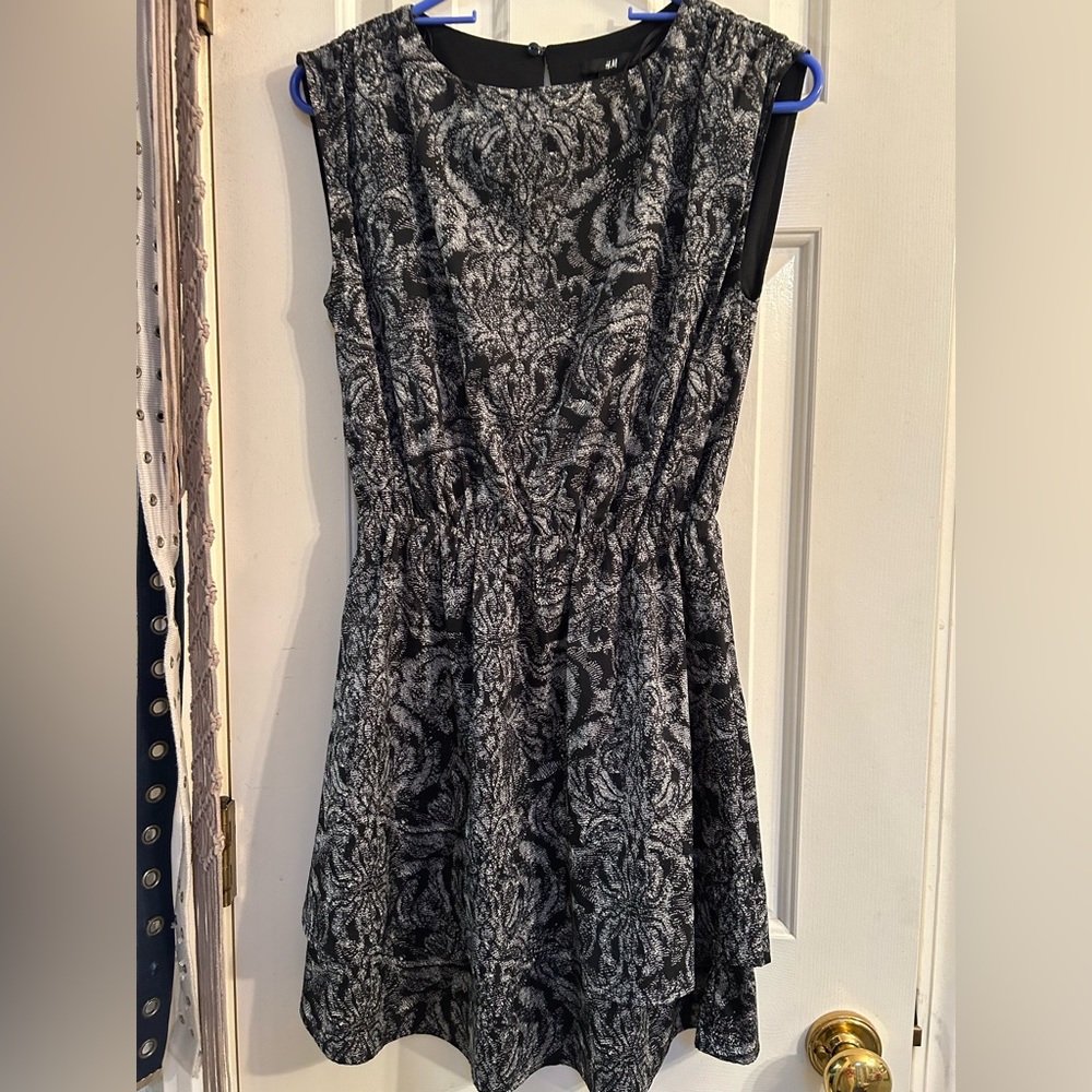 H&M dress size 6